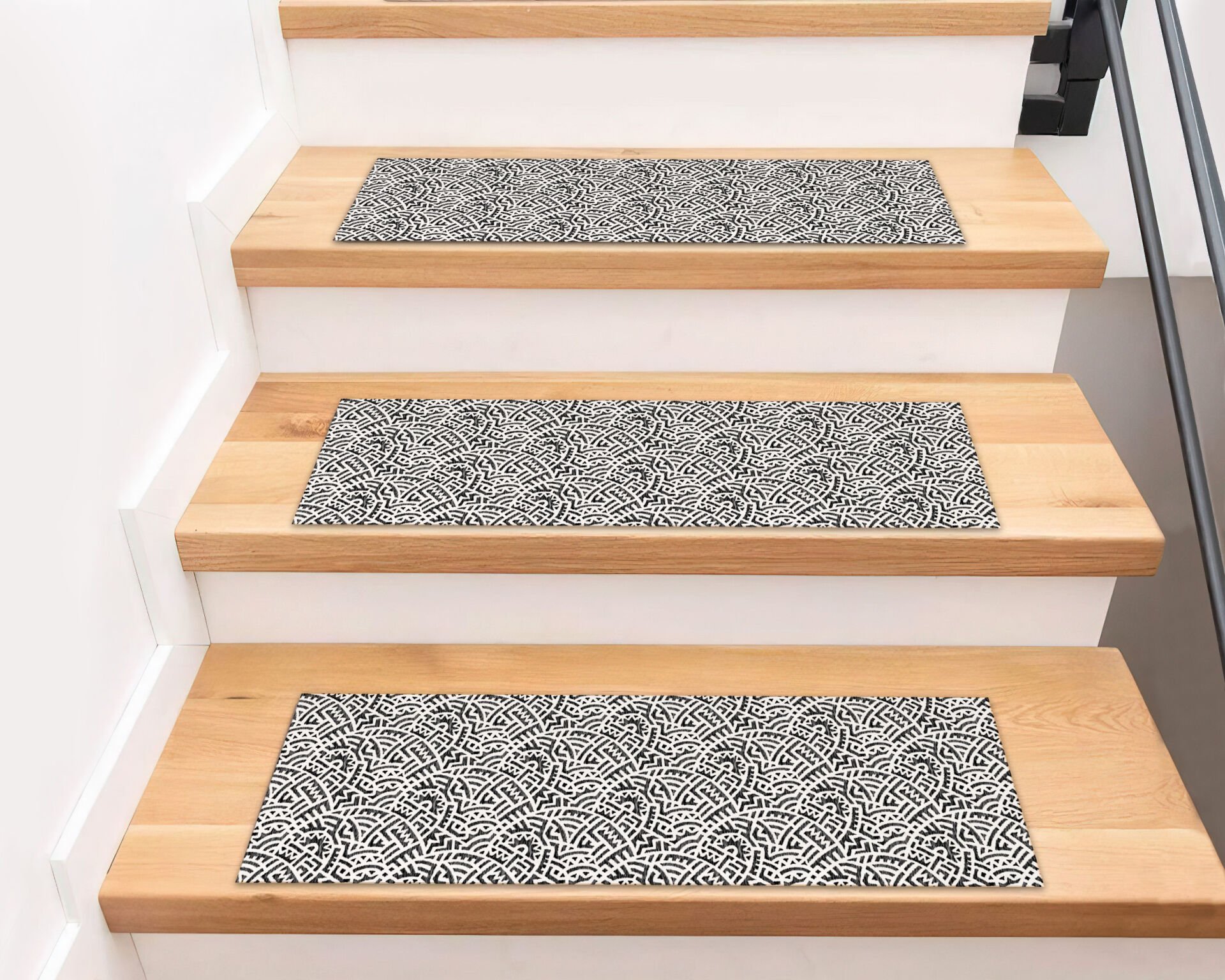 Black & White Maze Pattern Stair Mats – Modern Step Rug Set